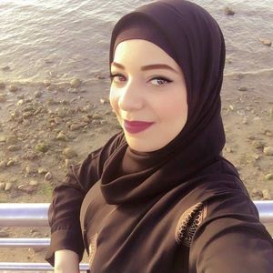 Meet your Posher, Nada